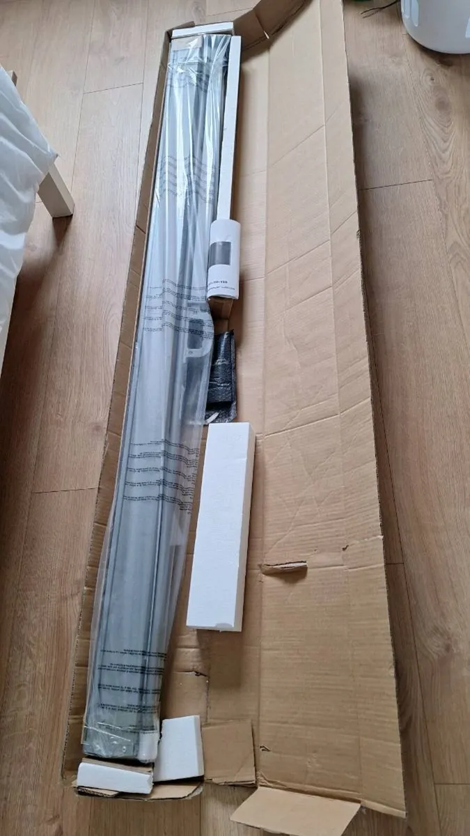 Awning/Privacy Screen - Image 3