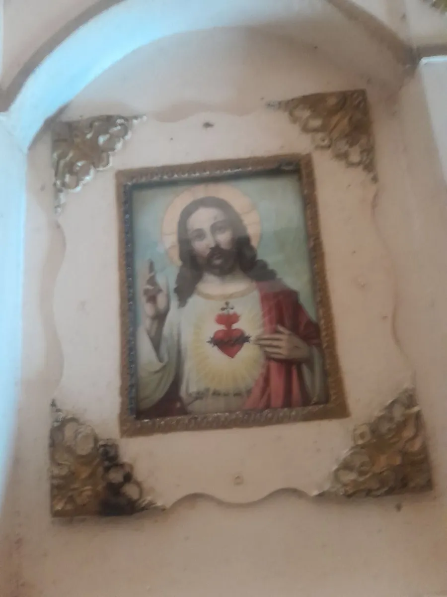 Vintage wooden regilious shrine - Image 4