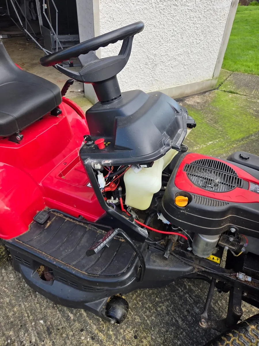 Ride on lawnmower for sale - Image 3