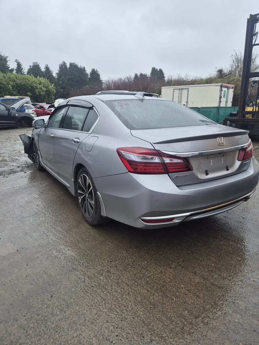 Honda Accord - Breaking only - Image 1