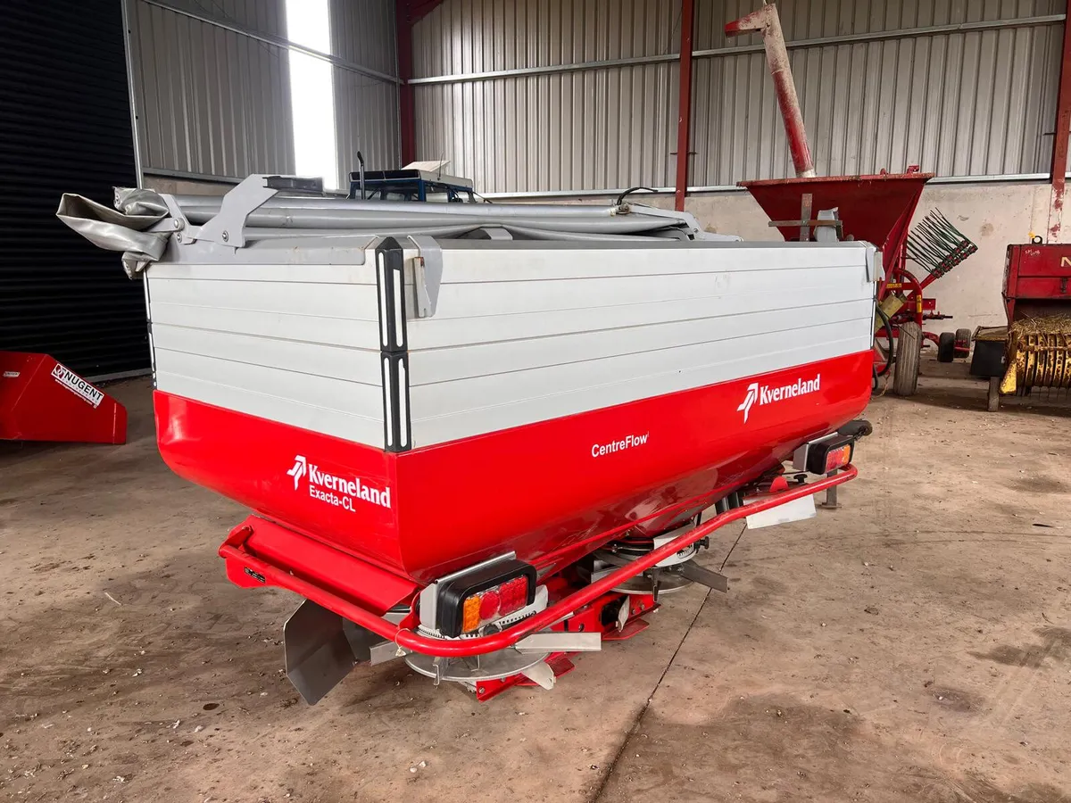 Kverneland Exacta CL fertilizer sower - Image 2
