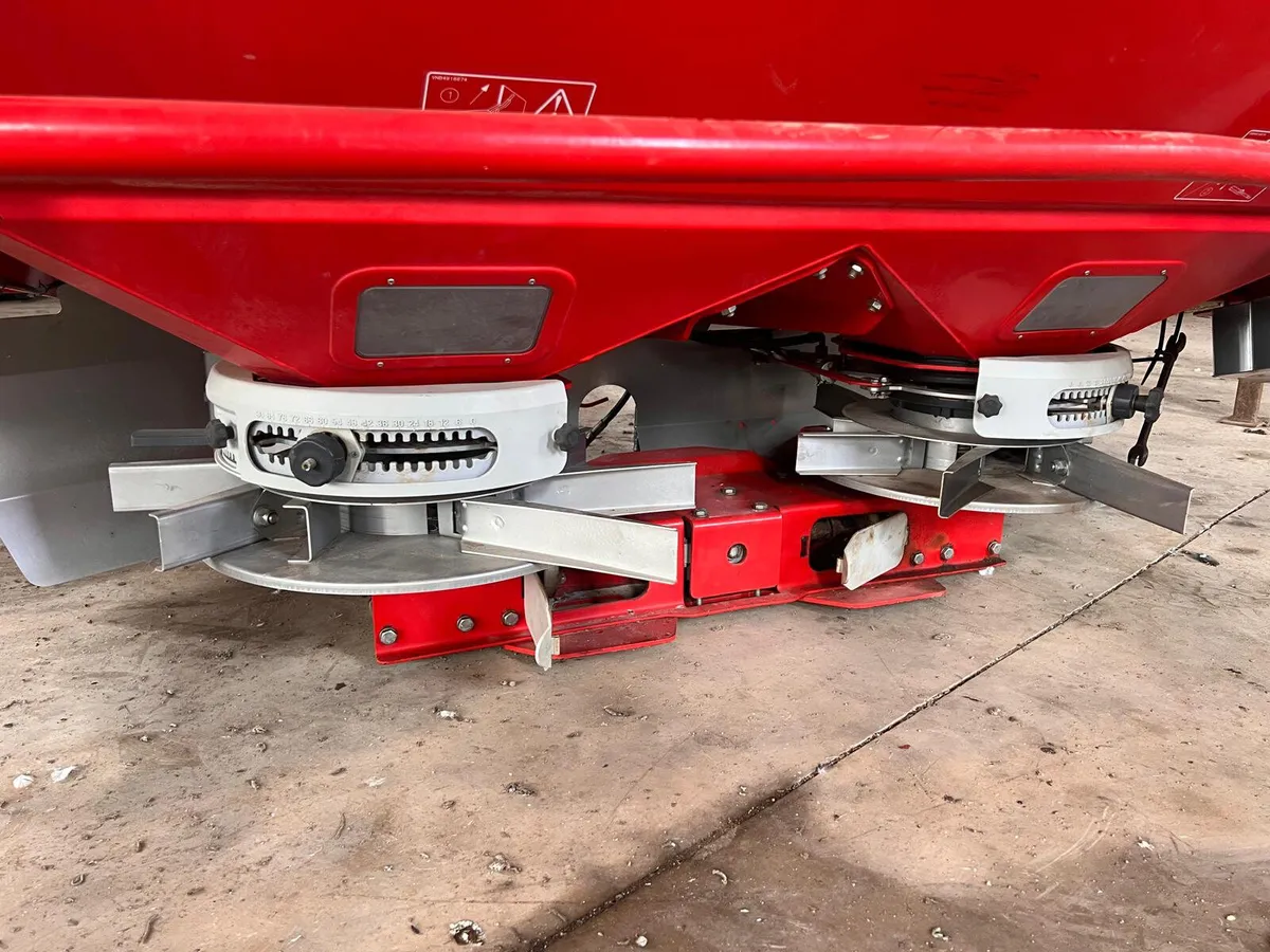 Kverneland Exacta CL fertilizer sower - Image 4