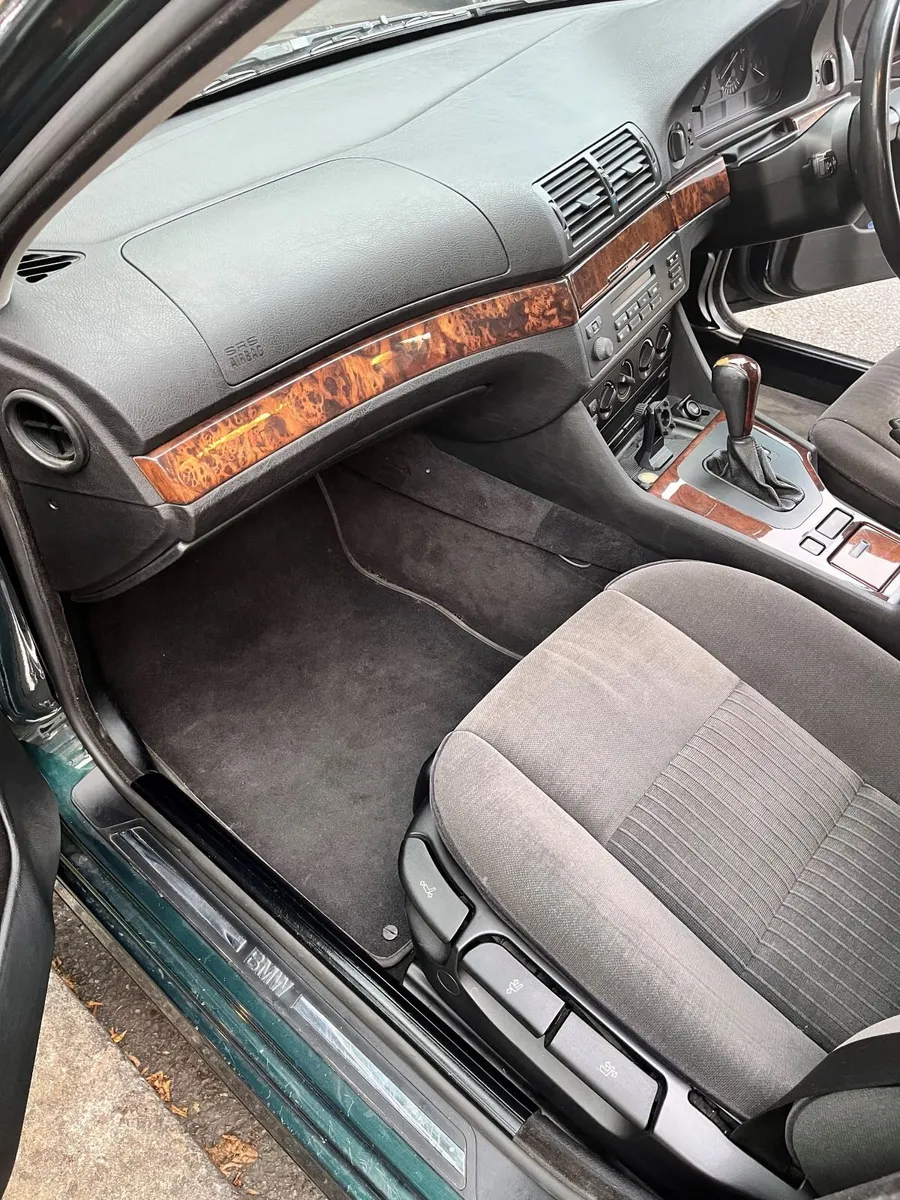 BMW 5-Series 1998 - Image 2