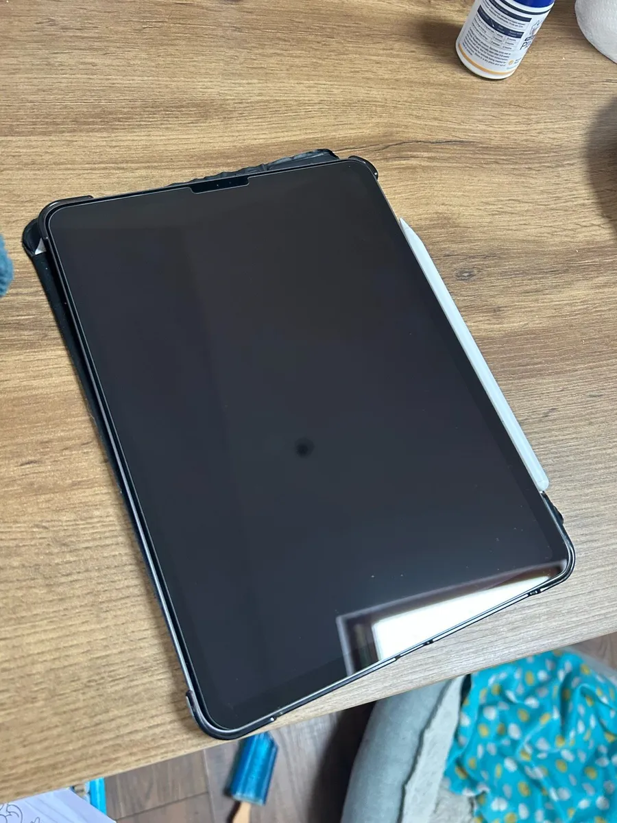 iPad Pro 11-inch (2nd Gen) 128GB - Image 2
