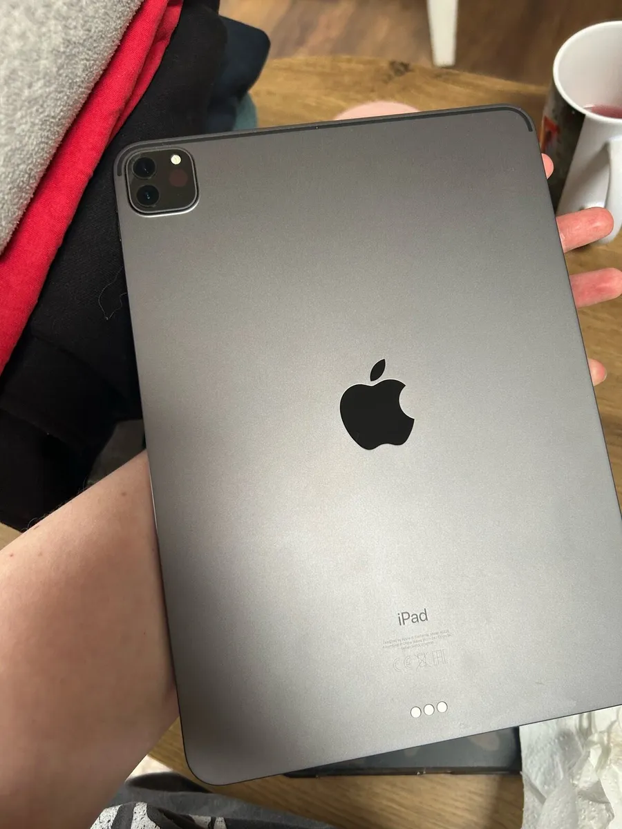 iPad Pro 11-inch (2nd Gen) 128GB - Image 4