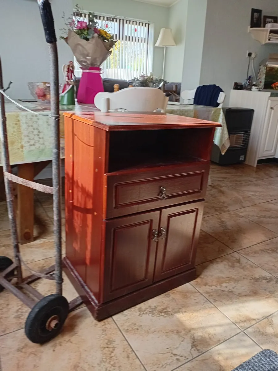 FREE bedroom furniture - Image 1