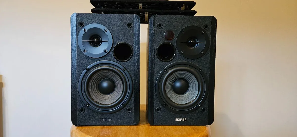 Edifier Bluetooth Bookshelf Speaker R1280DBs - Image 2