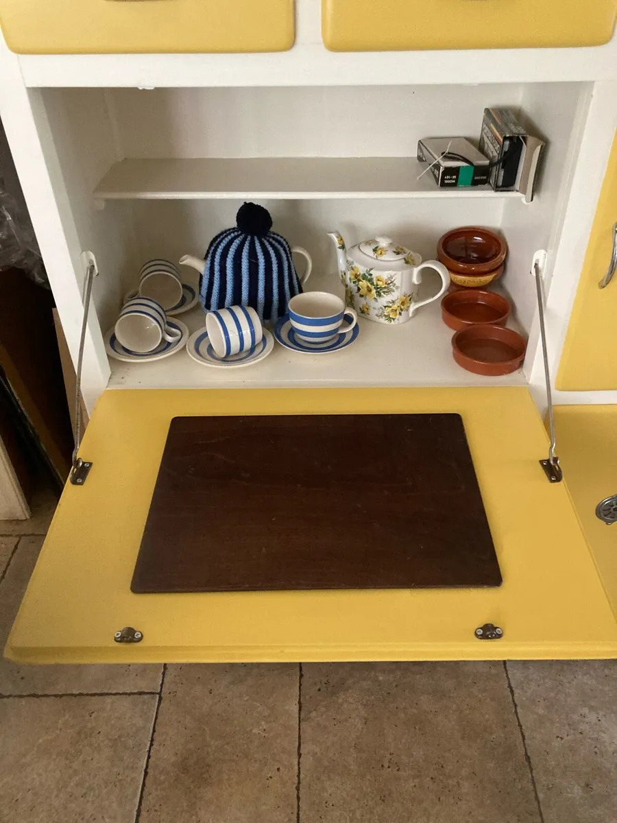 Refurbished 1960s kitchen dresser - Image 2