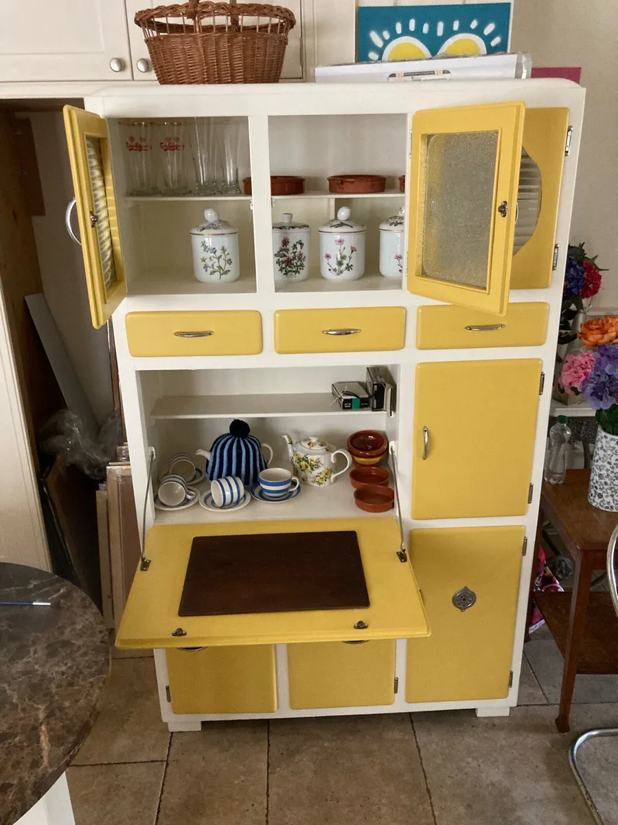 Refurbished 1960s kitchen dresser - Image 3