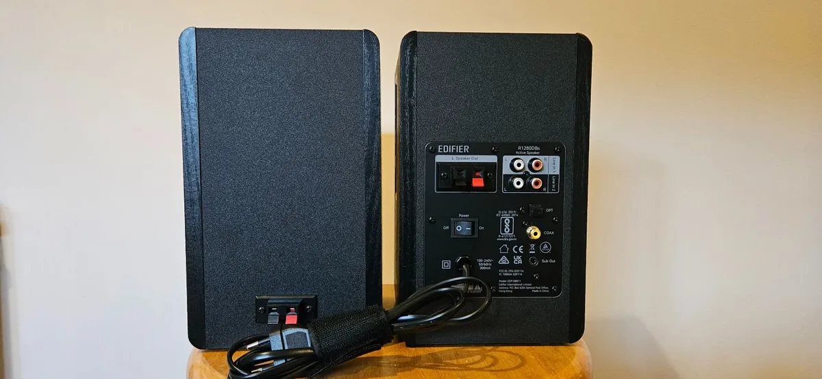 Edifier Bluetooth Bookshelf Speaker R1280DBs - Image 3