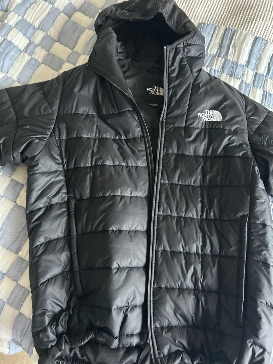 Men’s NorthFace medium size jacket - Image 2