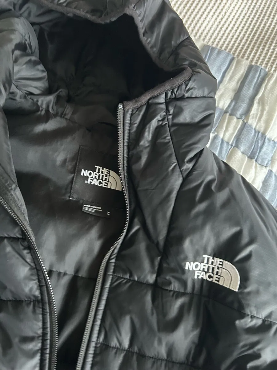 Men’s NorthFace medium size jacket - Image 3