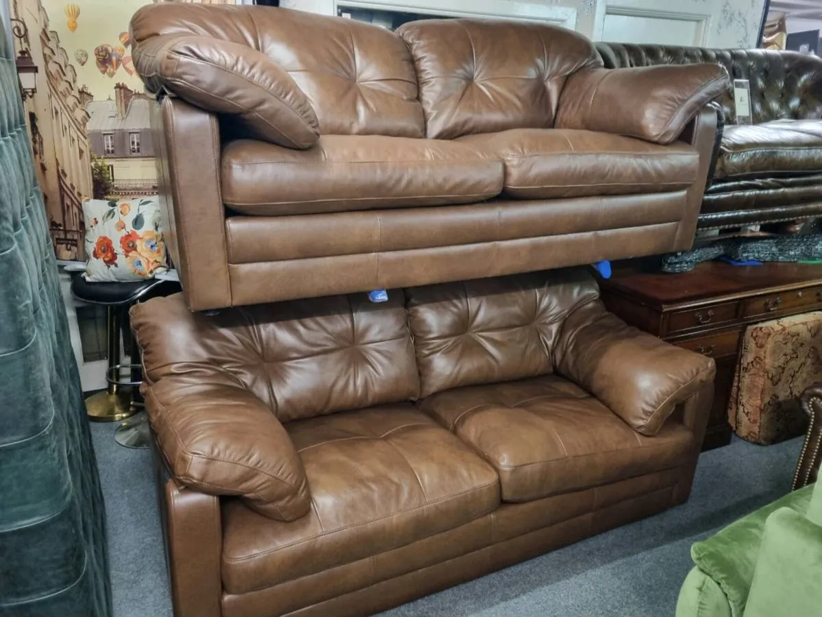 Alexander and James sitees