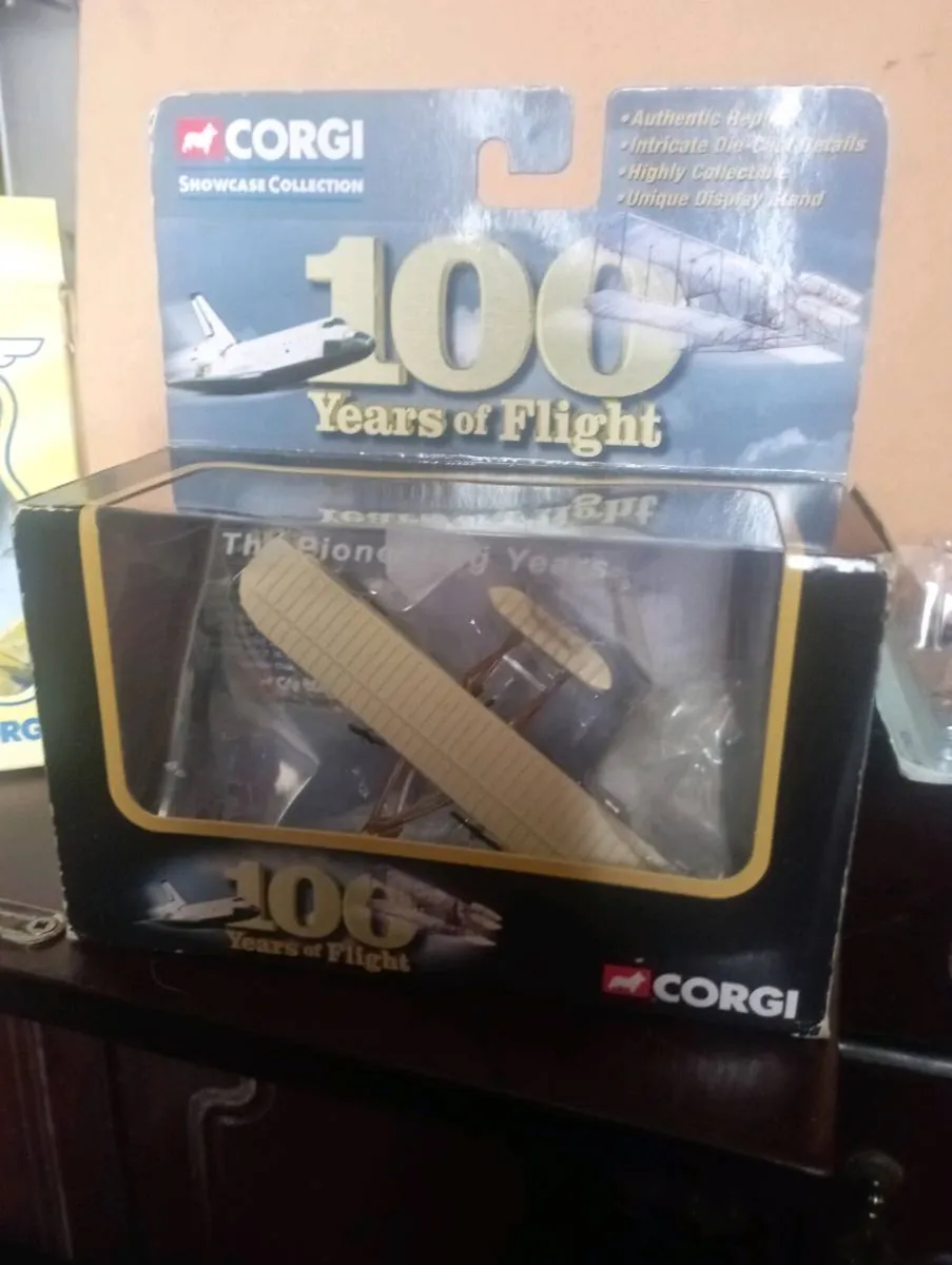 CORGI  DIE-CAST MODLE PLANES. - Image 2
