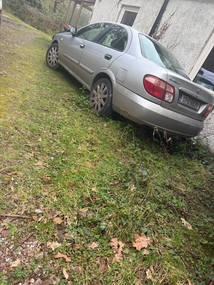 Nissan almera breaking