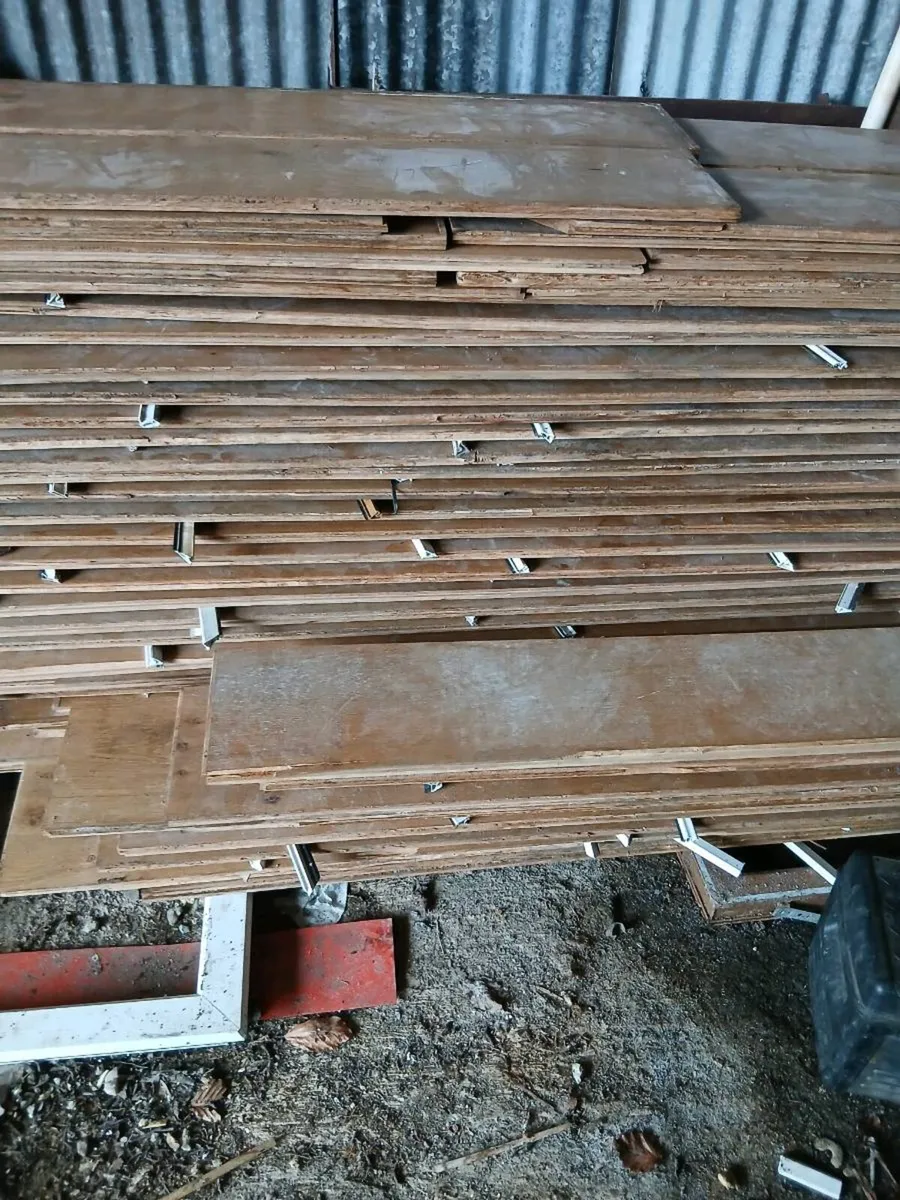 Solid reclaimed oak flooring - Image 1