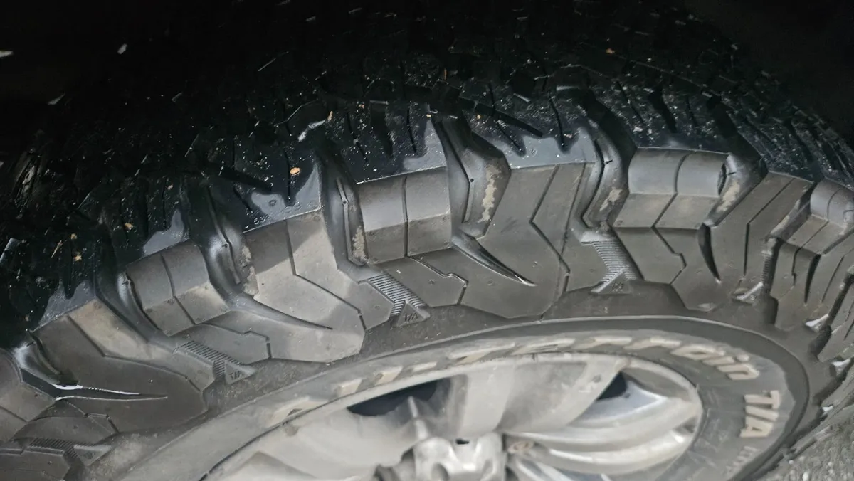 Toyota Hilux 2006 - Image 4