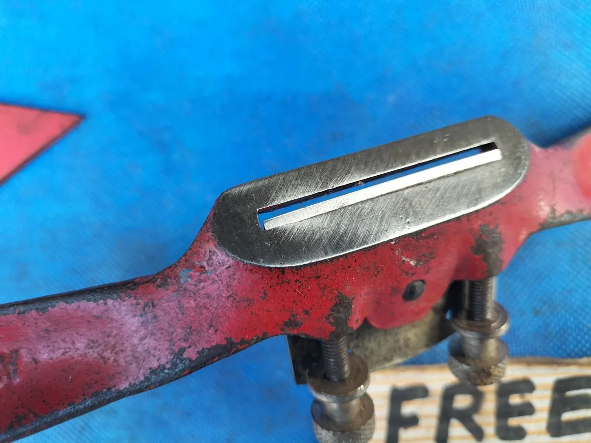 Record 0151 Spokeshave - Image 2