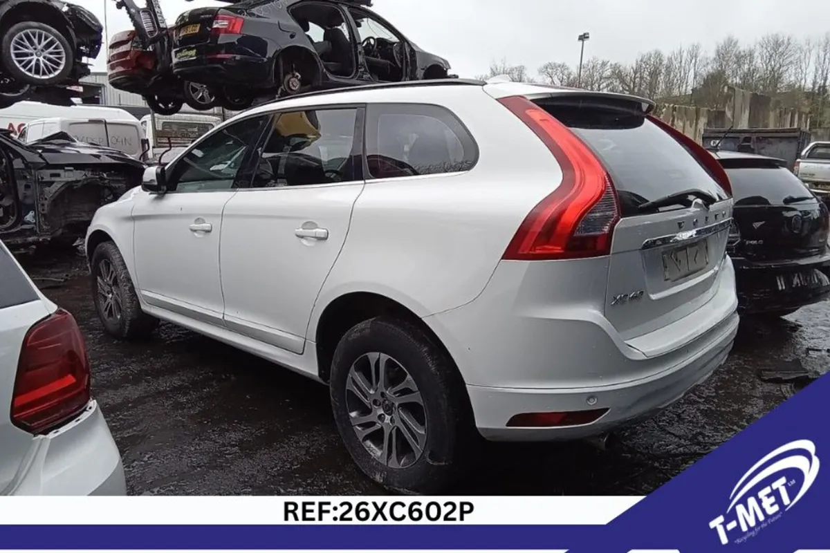 2013 VOLVO XC60 BREAKING FOR PARTS - Image 4