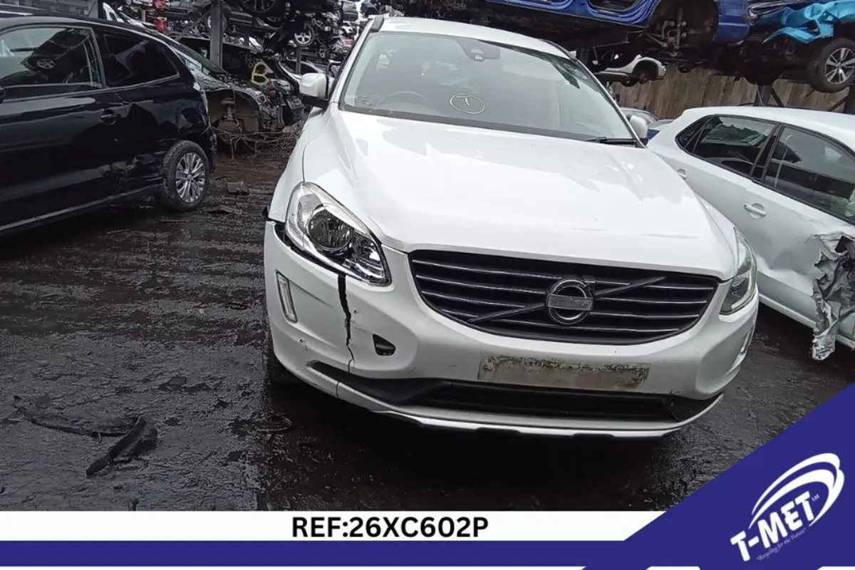 2013 VOLVO XC60 BREAKING FOR PARTS - Image 2