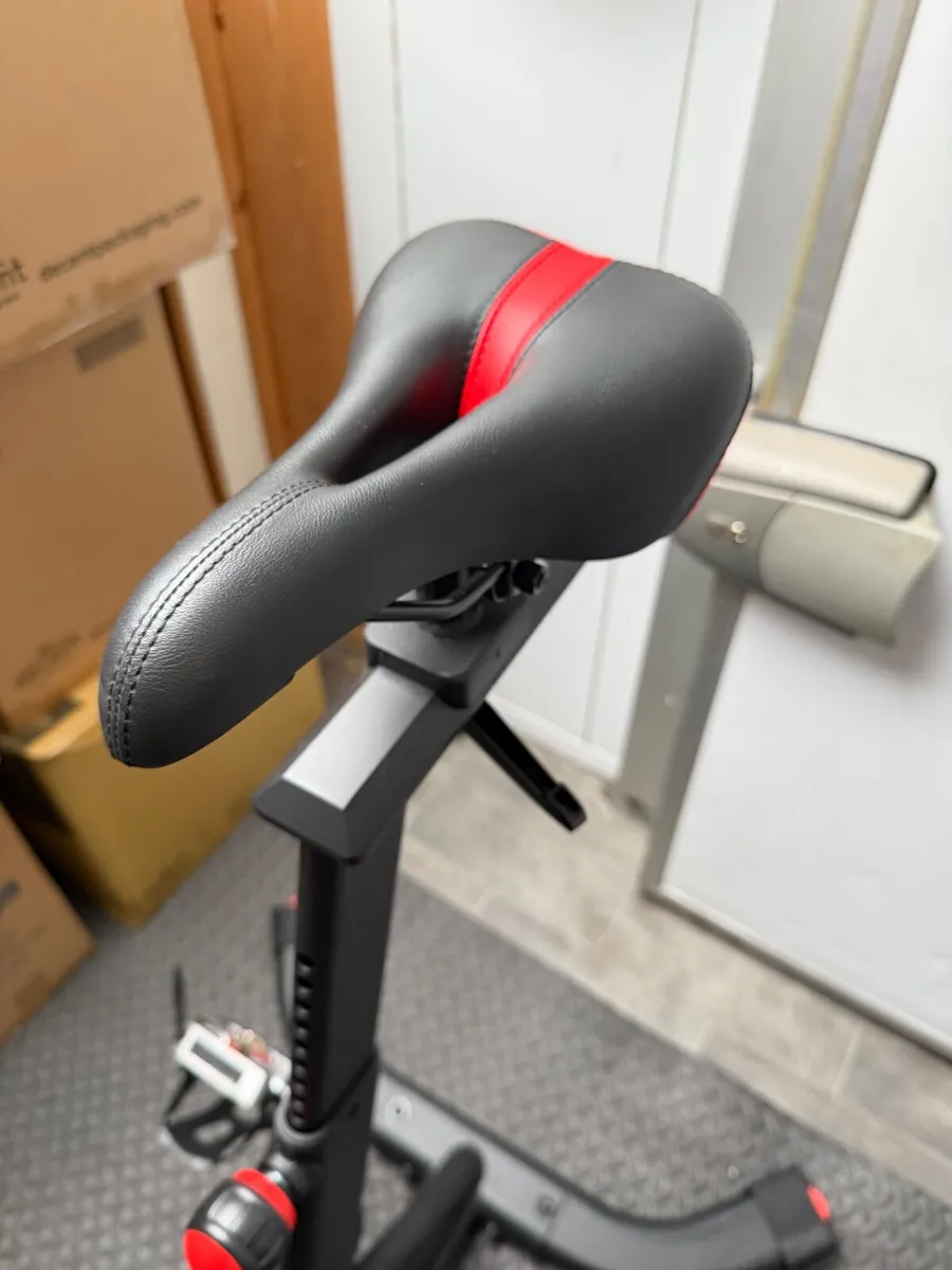 Schwinn 700ic  Indoor cycling bike - Image 2