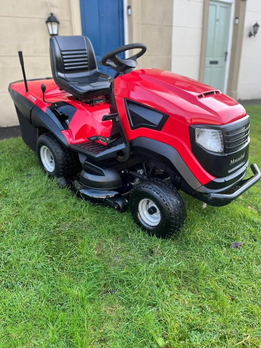 Mountfield petrol ride on lawnmower - Image 2