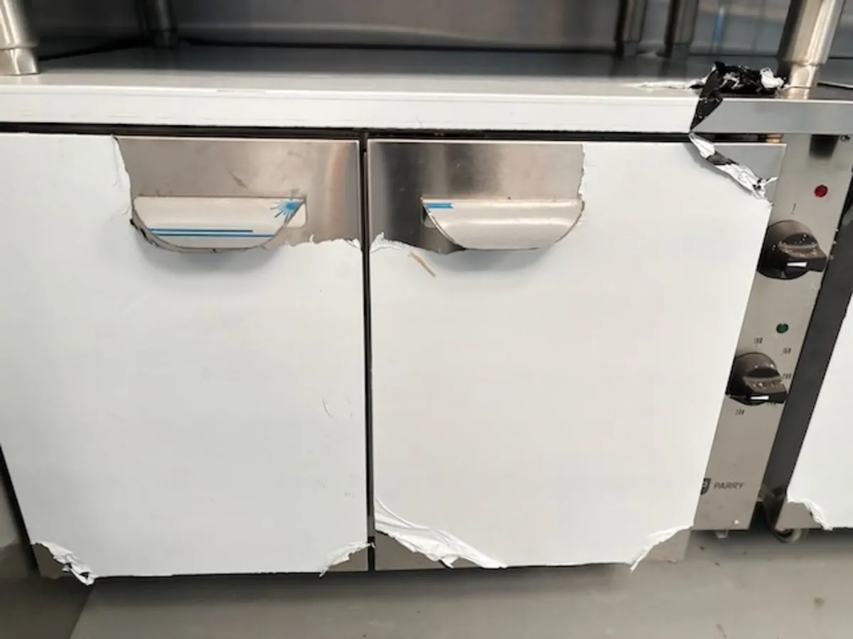 Professional 6 ring Gas Burners & electric ovens - Image 4