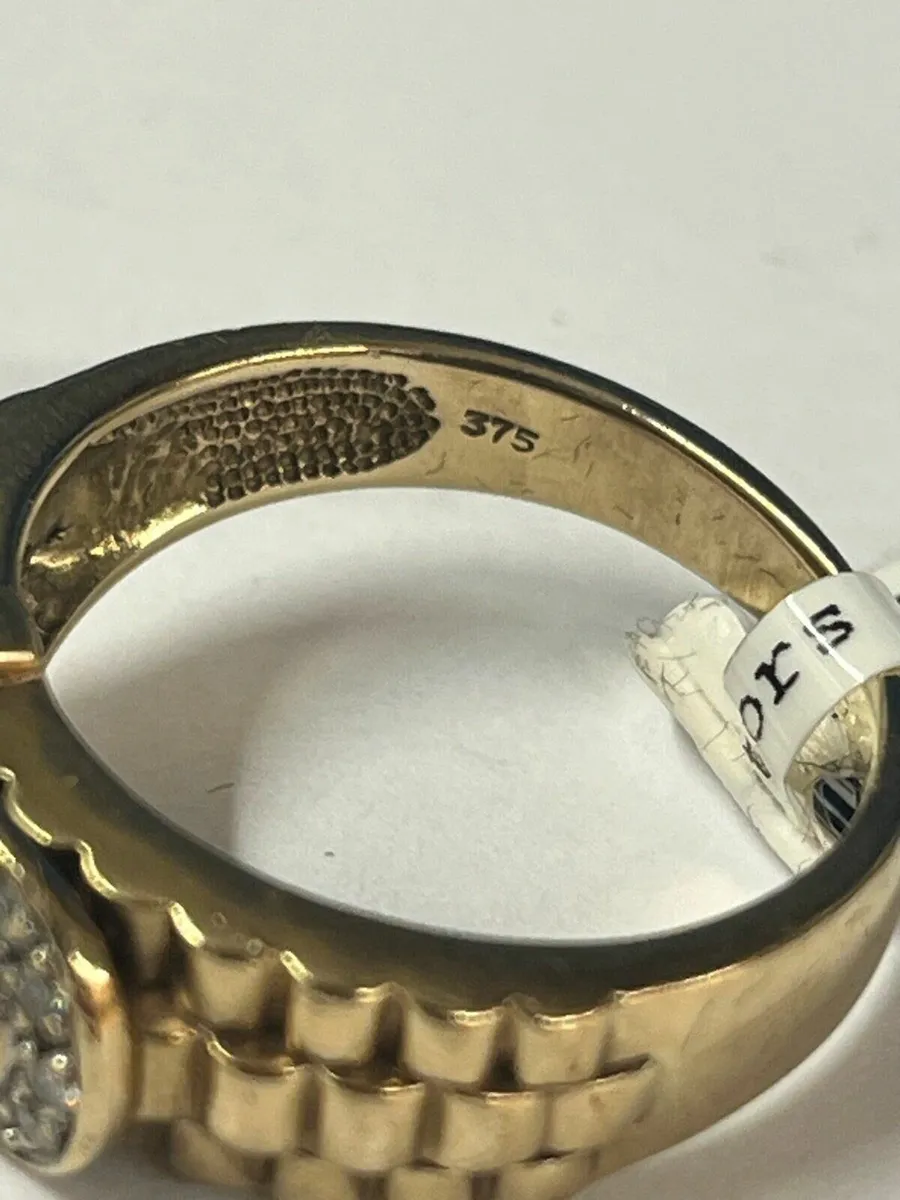 9k gold Cz ring. - Image 4