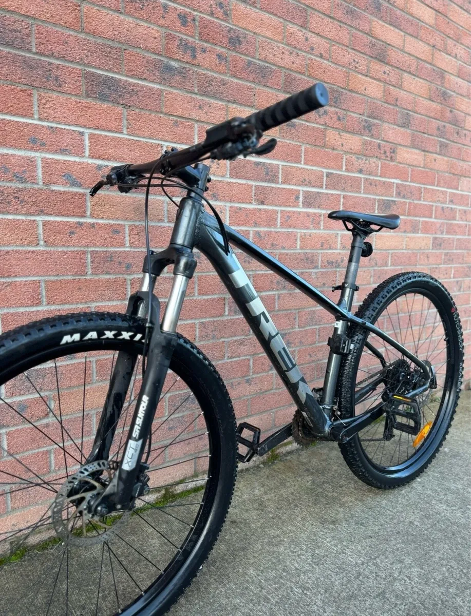 Trek Marlin 5 29” MTB - Image 3