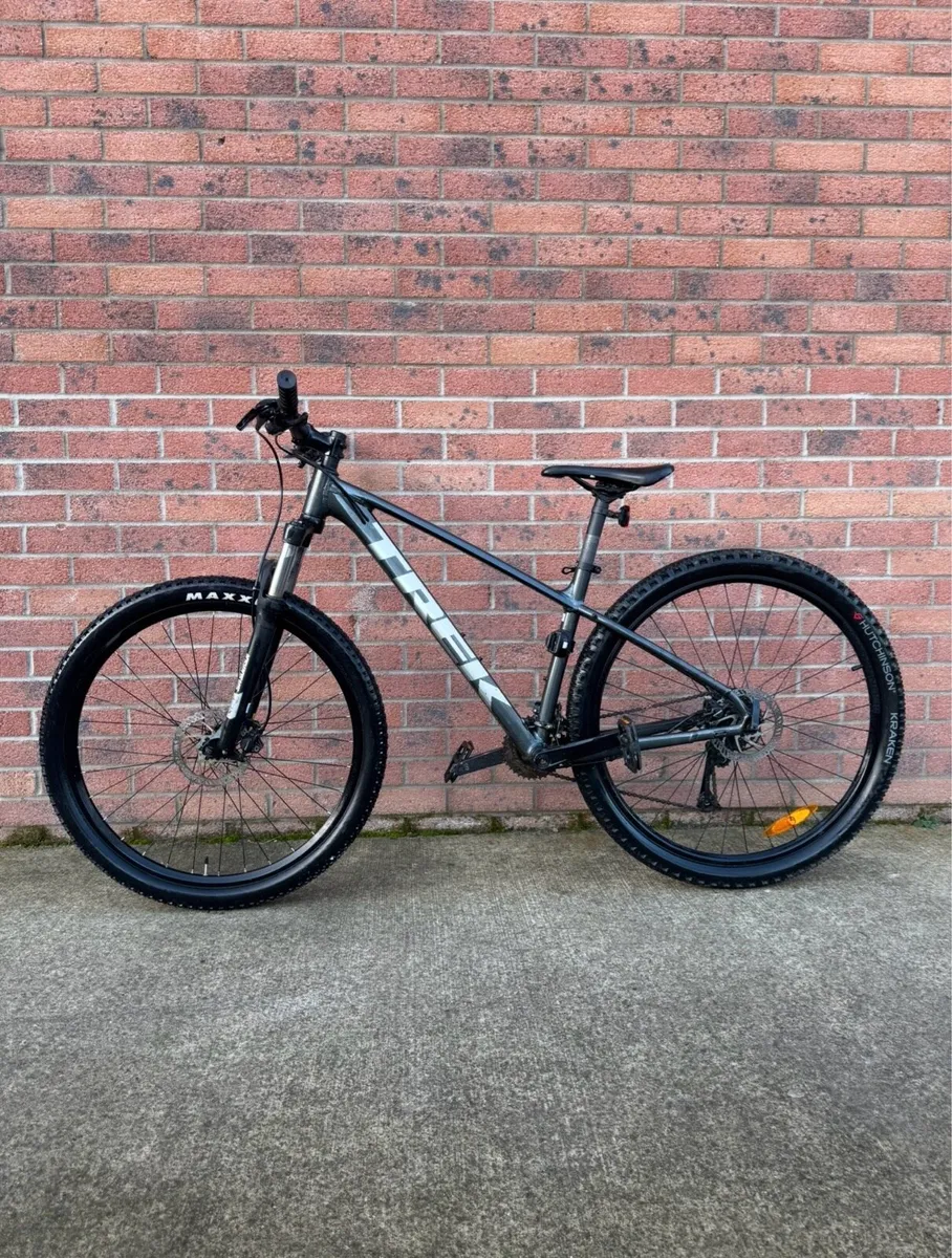 Trek Marlin 5 29” MTB - Image 1