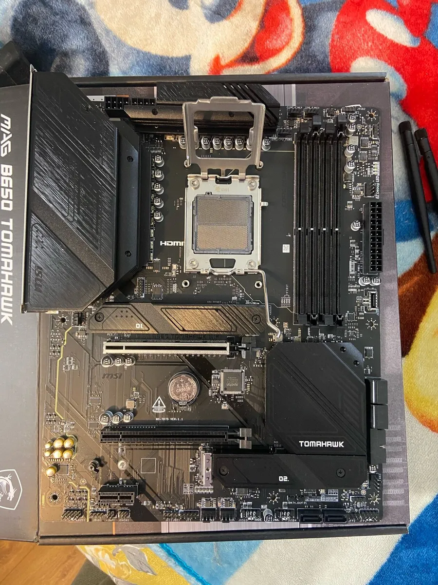 *DAMAGED PIN* MOTHERBOARD MAG B650 TOMOHAWK WI-FI - Image 4