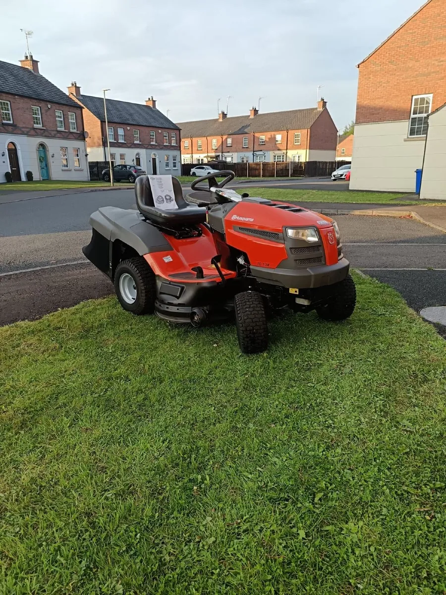 Husqvarna petrol ride on lawnmower - Image 1