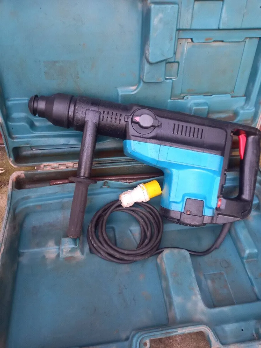 Makita SDS Max Hammer Drill - Image 4
