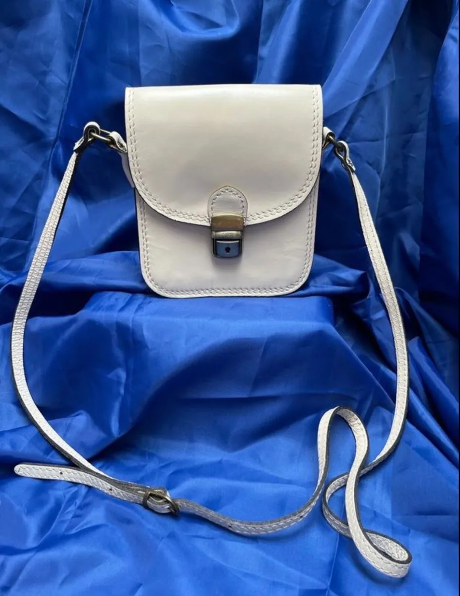 Leather bag - Image 1