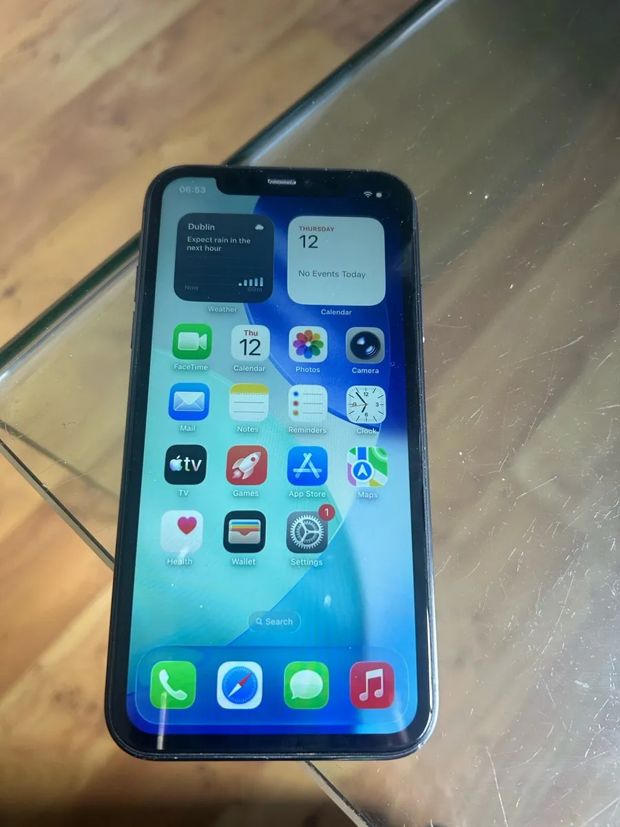 iphone 11 64GB unlocked - Image 1