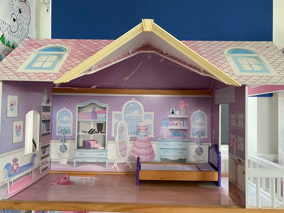 Wooden Dolls House - Image 4