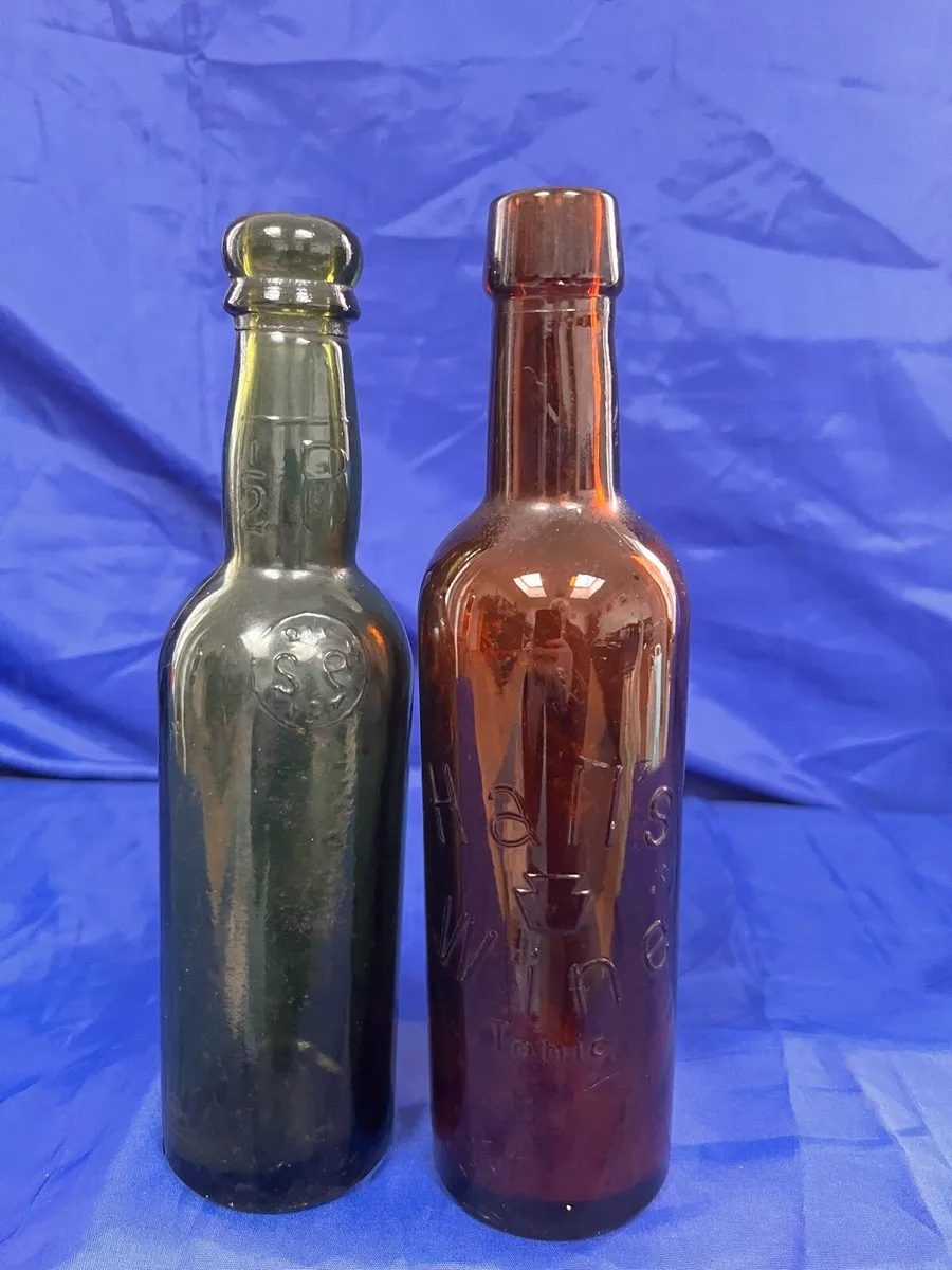 Antique bottles - Image 3