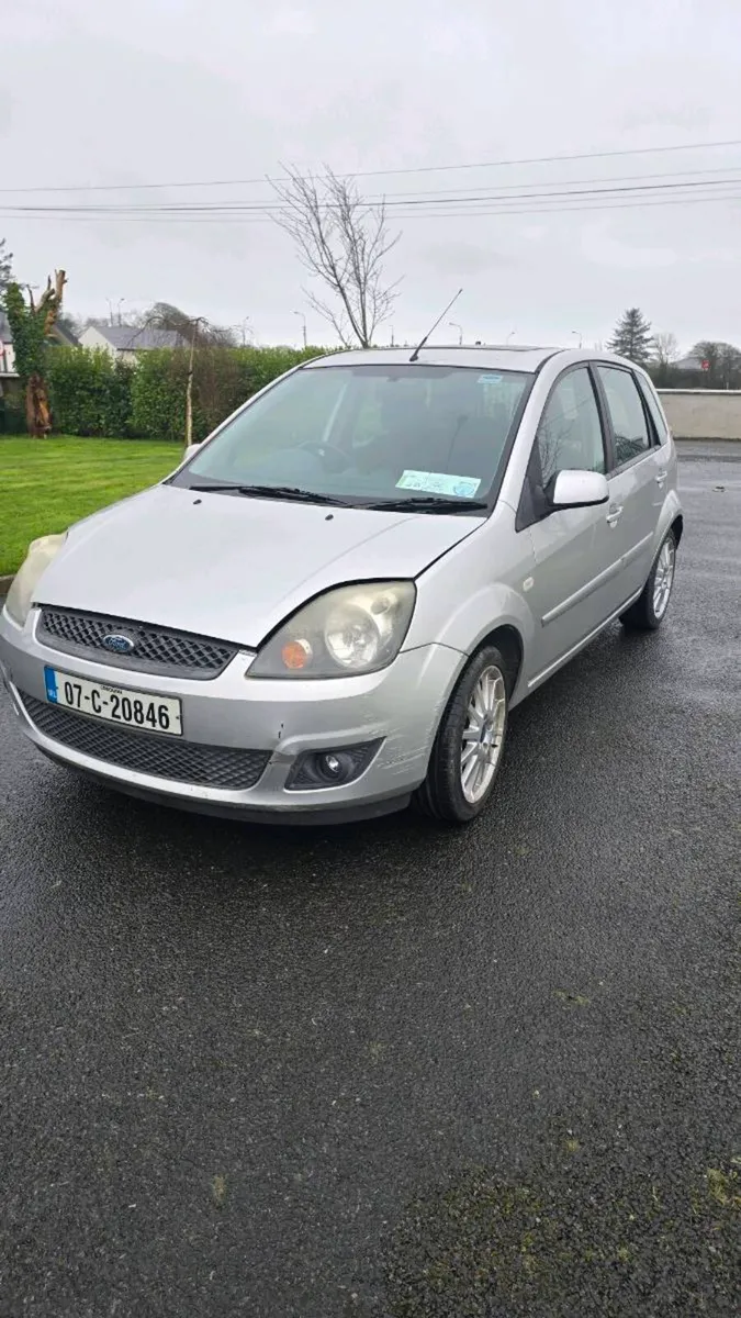 Ford Fiesta breaking - Image 1