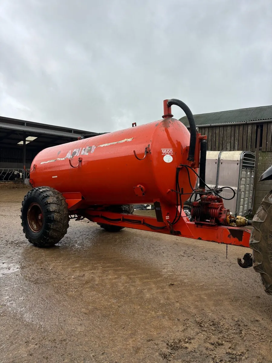 Abbey 1600 Tanker - Image 1