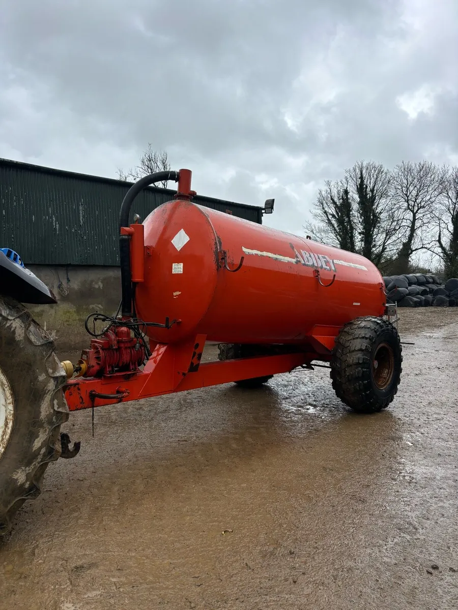 Abbey 1600 Tanker - Image 2