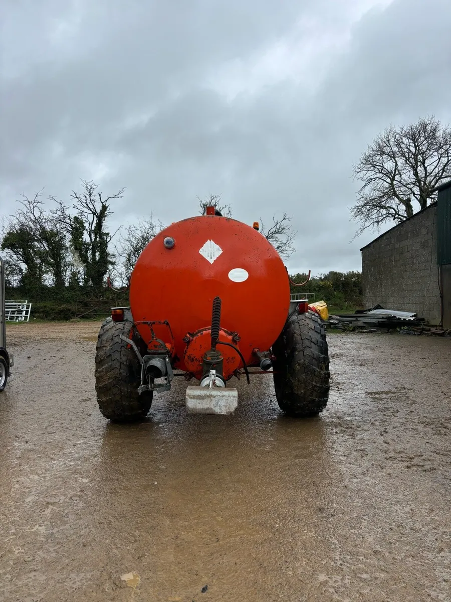 Abbey 1600 Tanker - Image 3