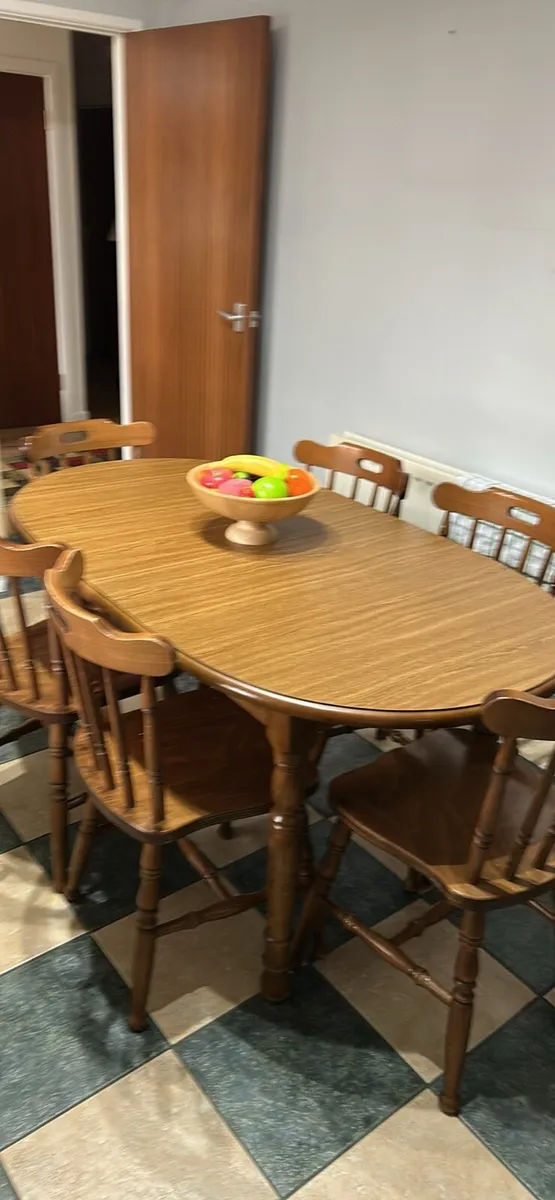 Dining table - Image 1