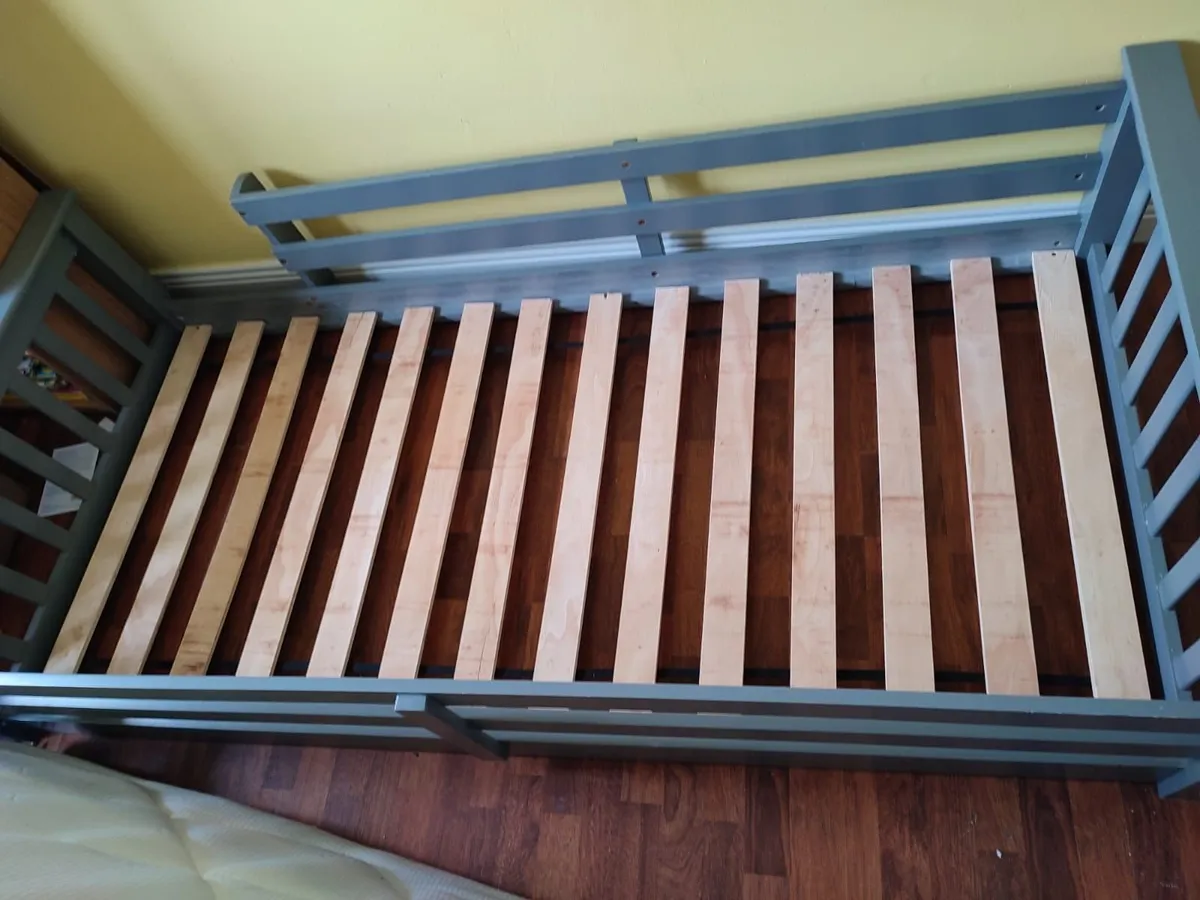 Kids floor bed - Image 1