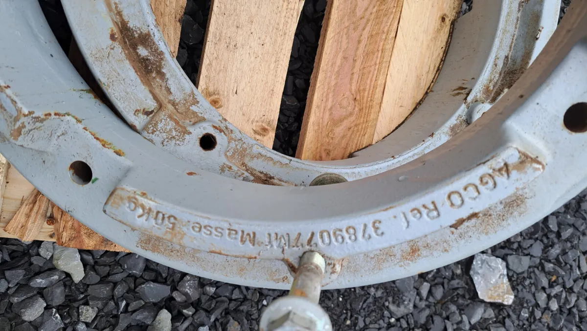 MASSEY FERGUSON 50KG WHEEL WEIGHTS, WITH BOLTS - Image 2