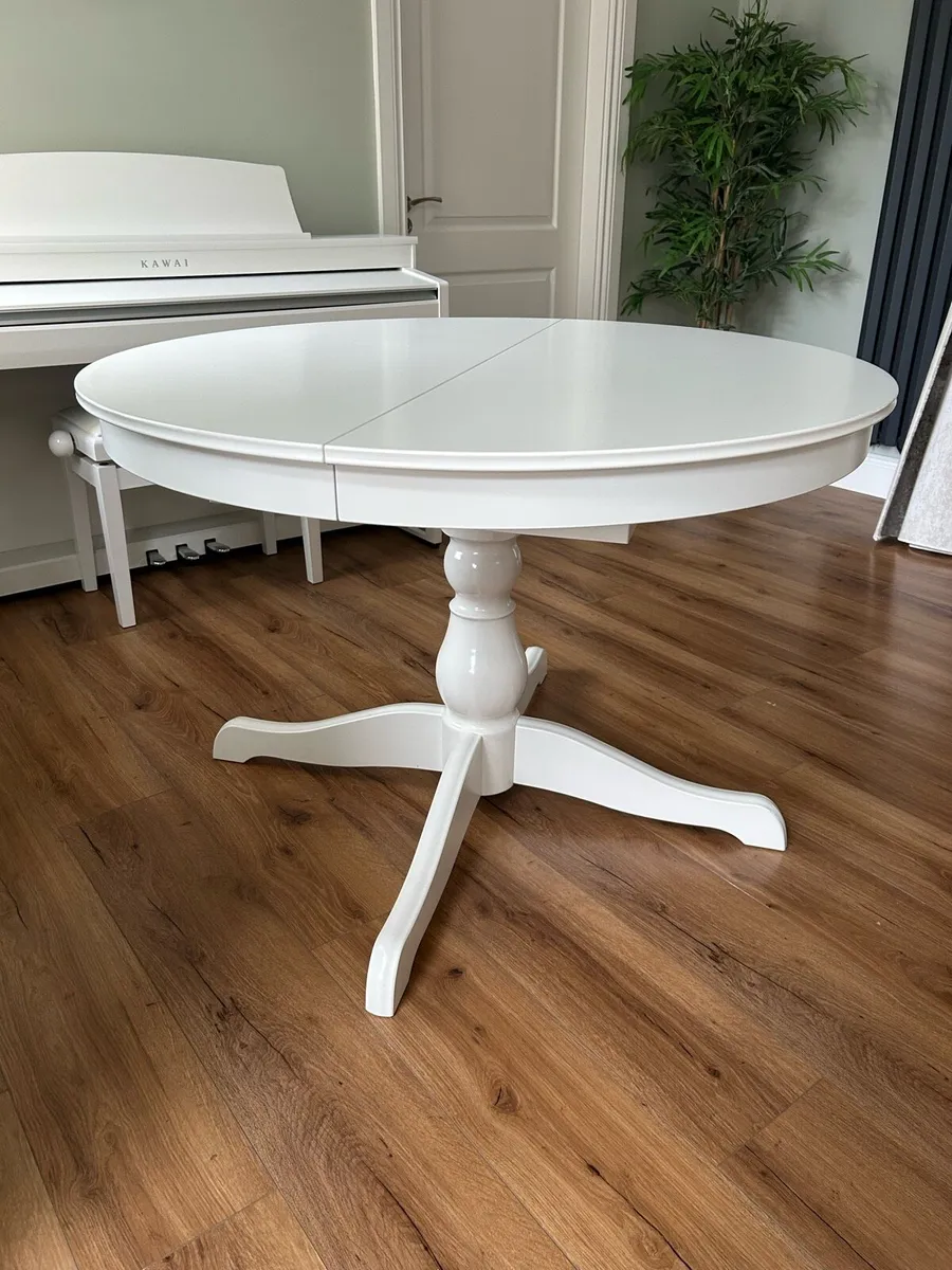 Extendedable Kitchen Dining Table - Image 1