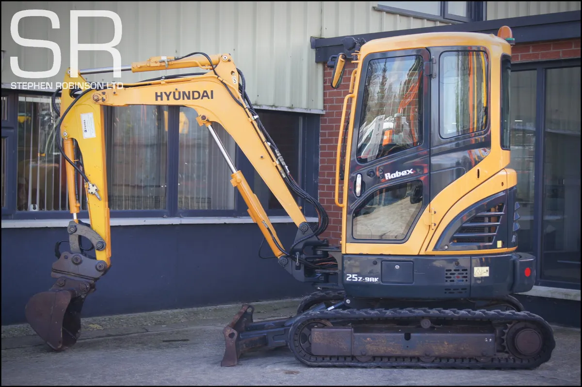 2018 Hyundai Robex 25Z - 9   ( 27Z-9 ) - Image 4