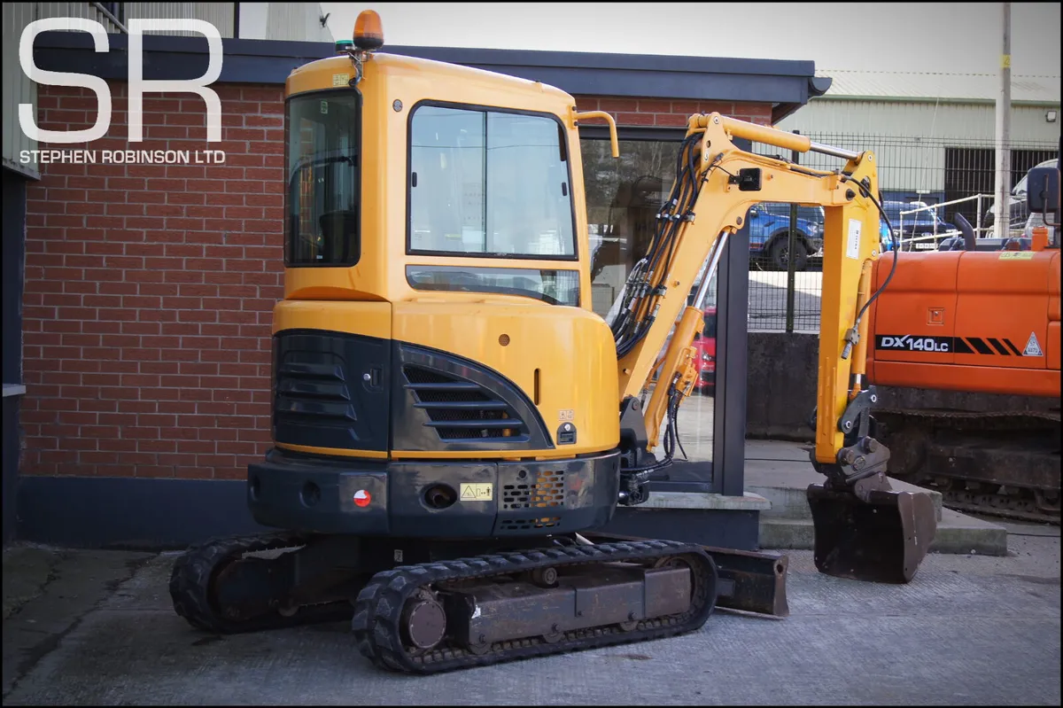 2018 Hyundai Robex 25Z - 9   ( 27Z-9 ) - Image 3