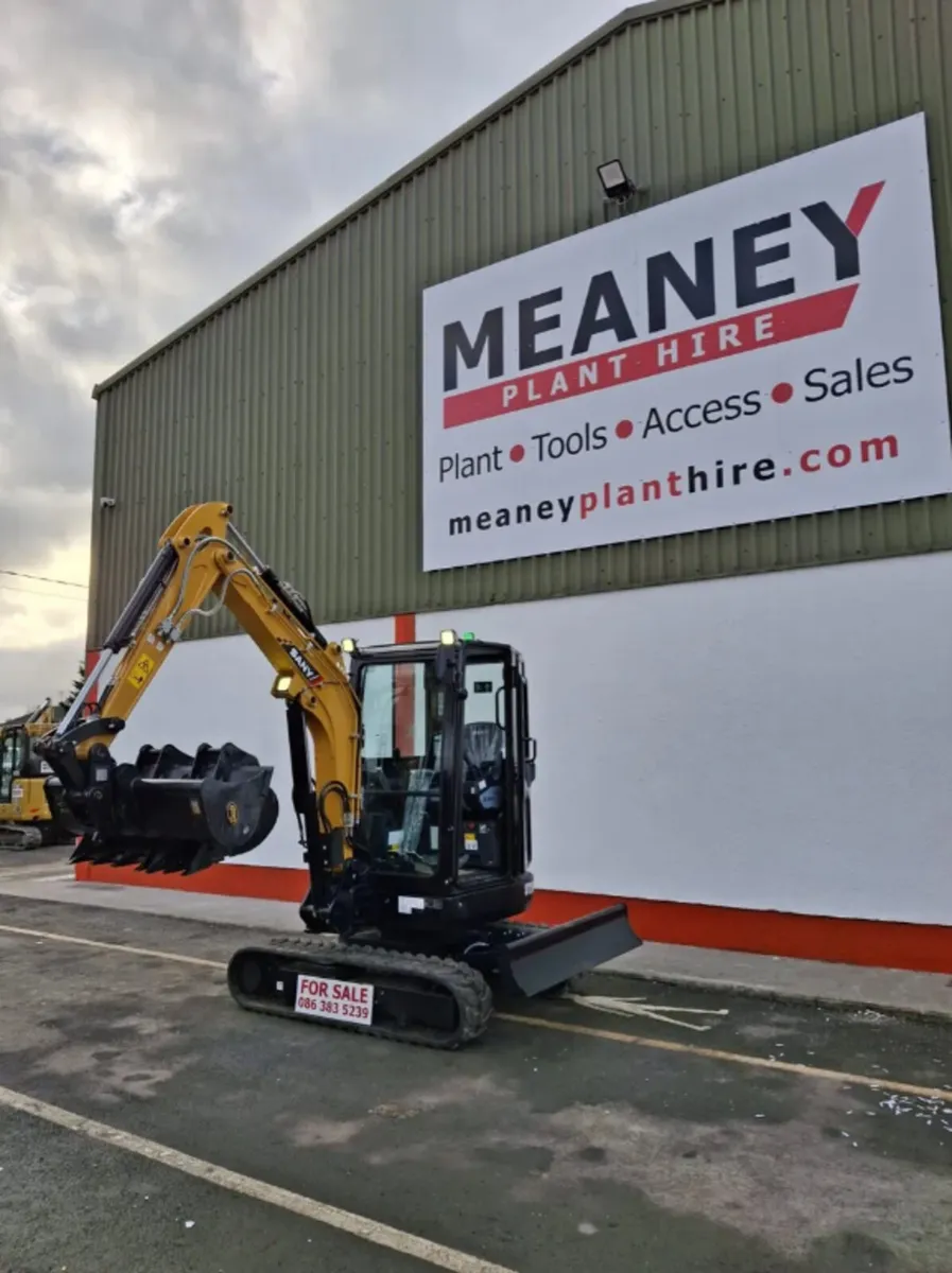 SY26C Excavator - NEW & Slightly used - Image 3