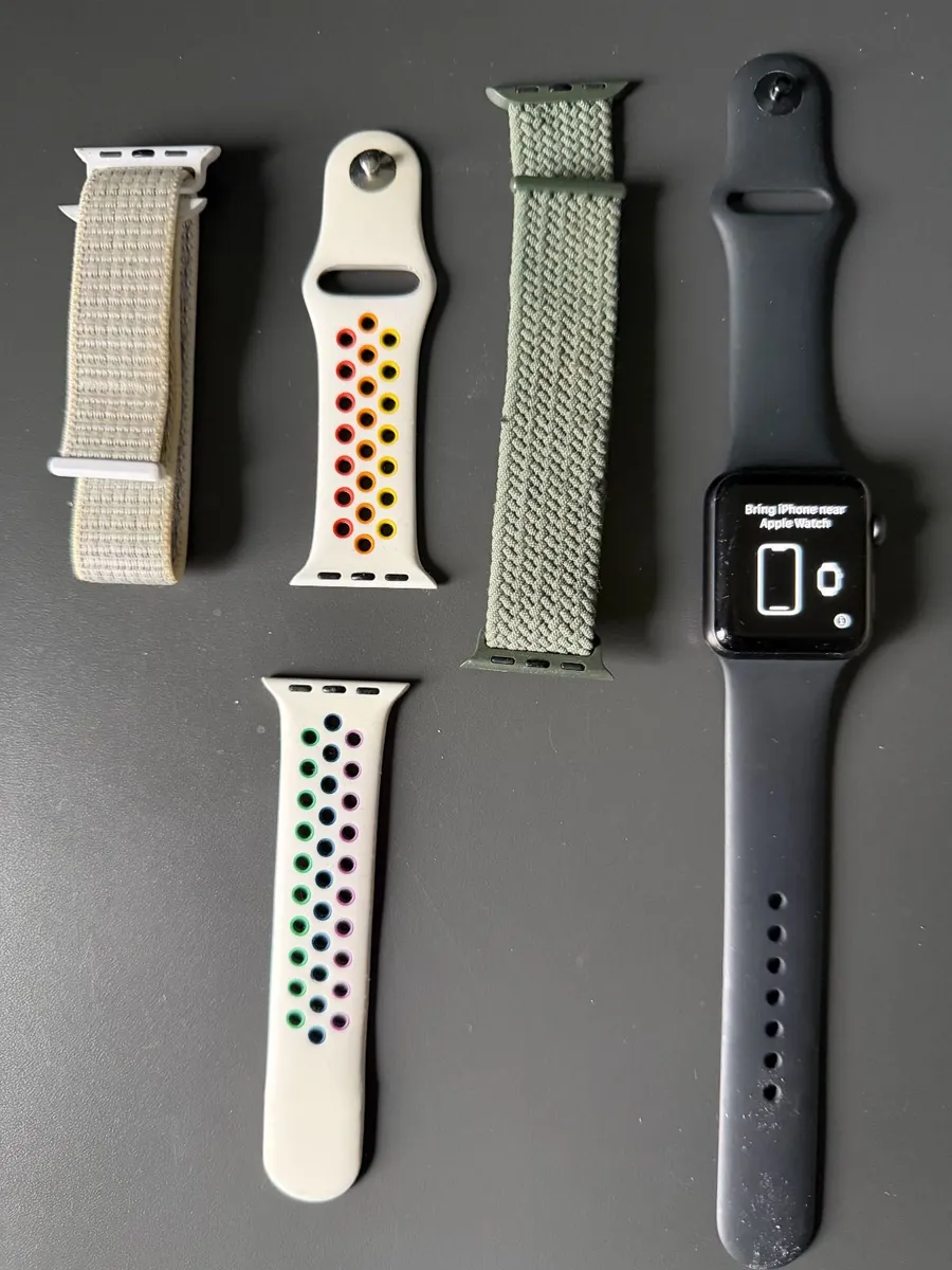 Apple iwatch Series 3 - Image 1