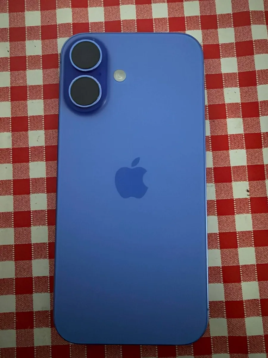 iPhone 16 - Image 2